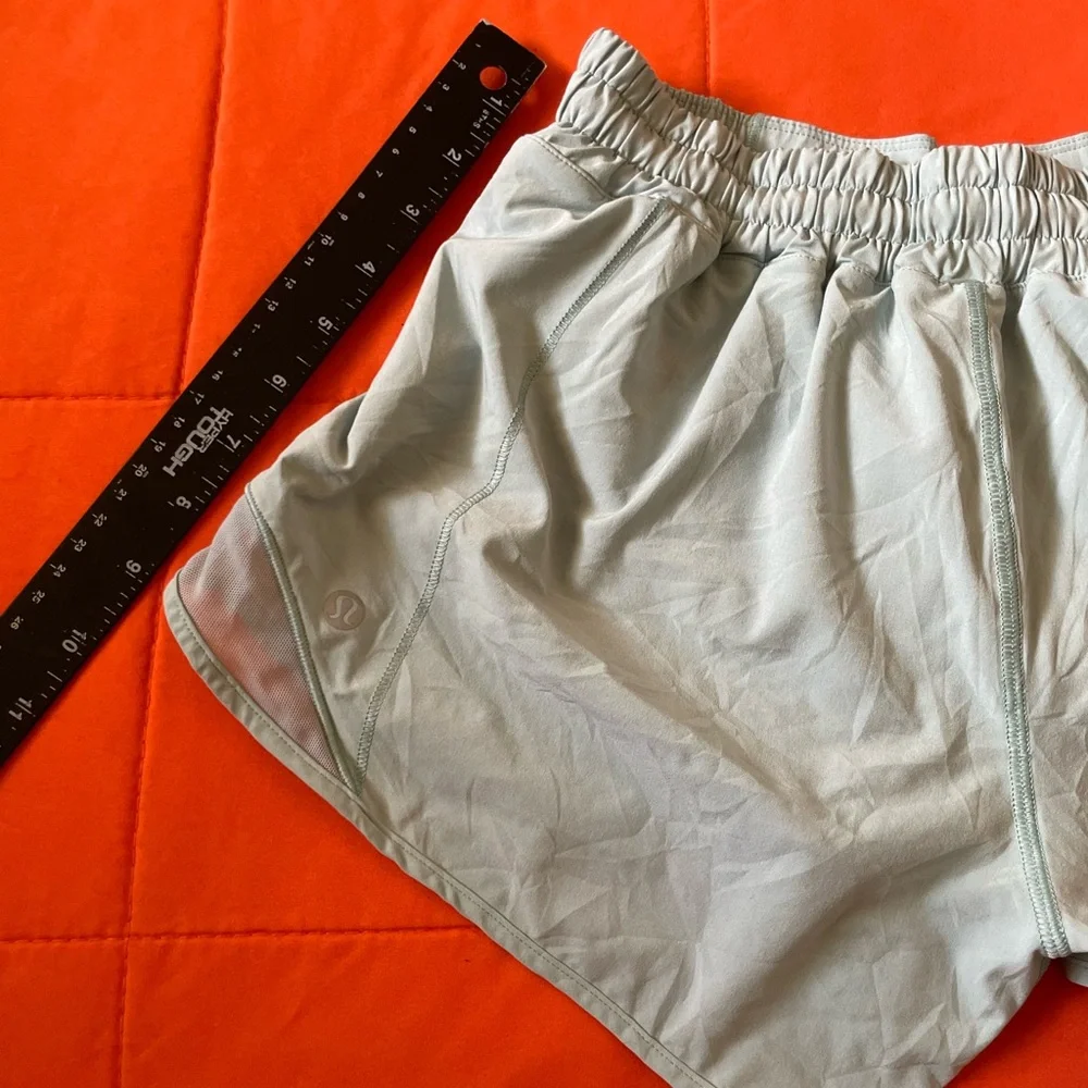 Lululemon Shorts Womens 6 Green Gym Athletic Activewear Running Sportswear
